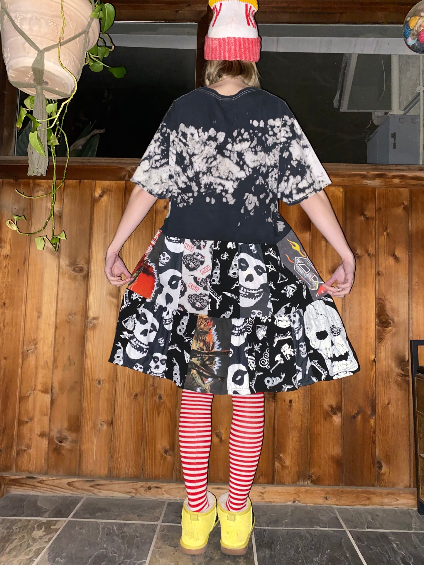 kiss dress