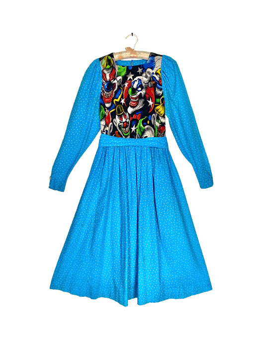 clownin dress